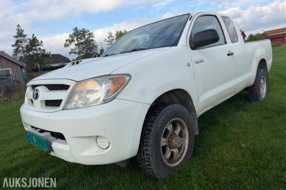 2007 Toyota HiLux Extra Cab 2.5 120hk  4WD hengerfeste cruisekontroll s+v dekk eu ok 08.2027 