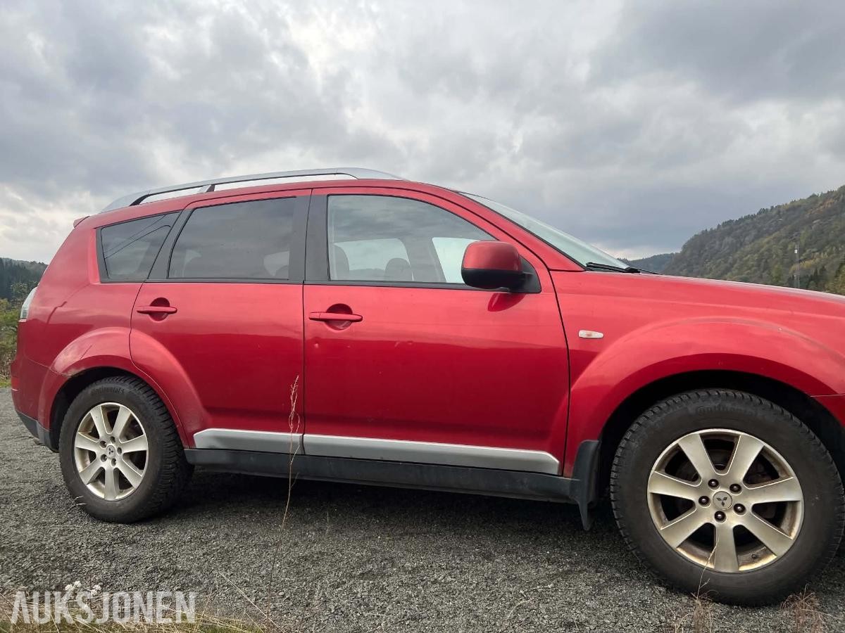 2008 MITSUBISHI OUTLANDER 2.0D 140HK 4WD HENGERFESTE IKKE EU-GODKJENT