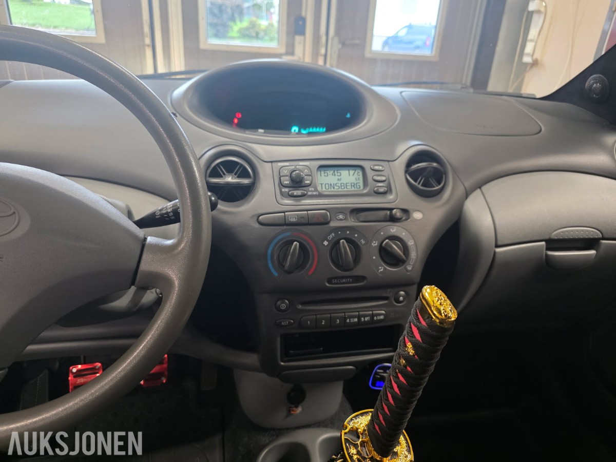 2001 Toyota Yaris 1.3 VVT-i, 100899km, EU OK til 09.2028