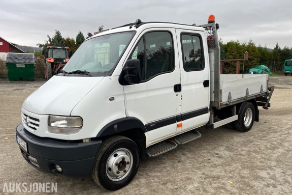 2003 Renault Mascott med HMF 250 kran, 6 seter