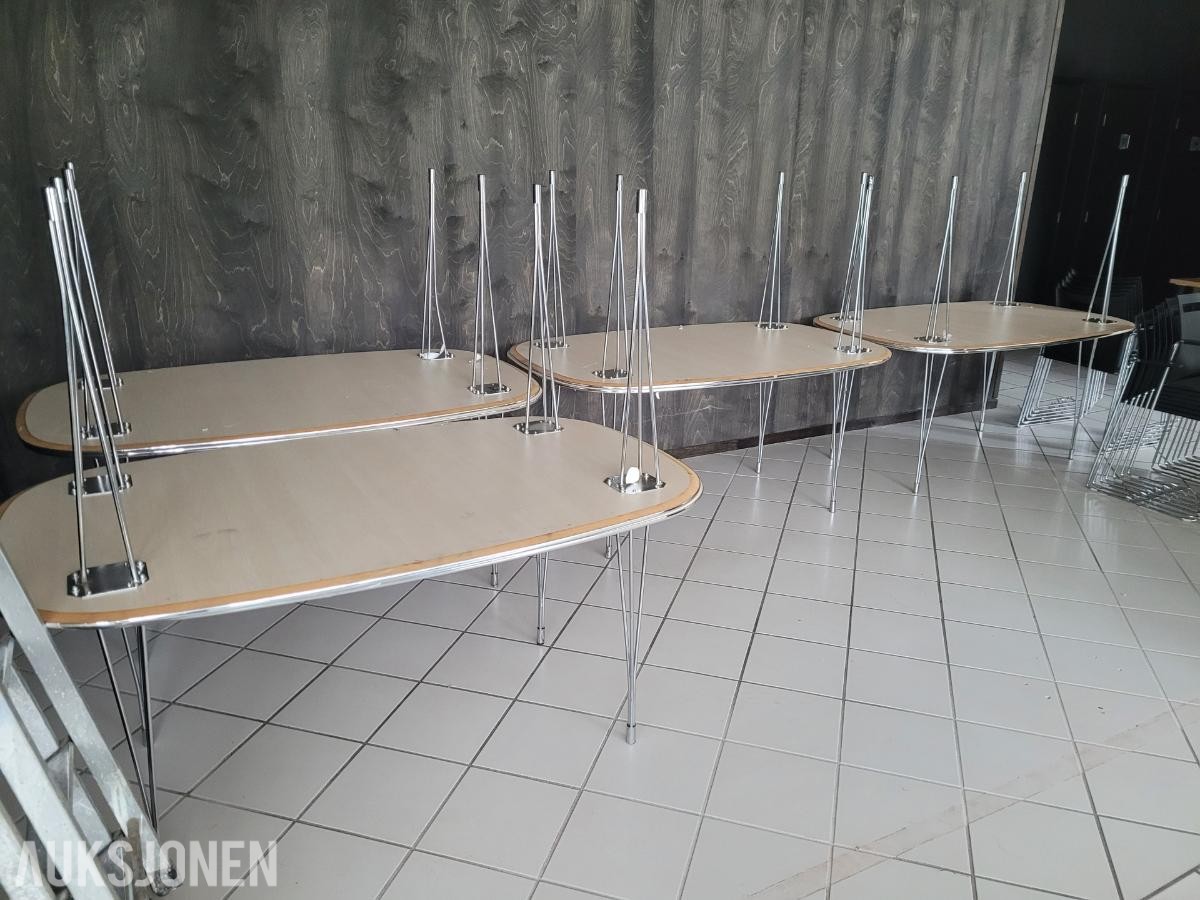 8 stk bord – kantinebord / møtebord med kromunderstell
