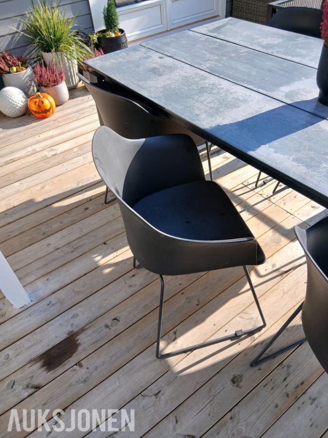 2022 Spisegruppe - Bord + 6 stoler