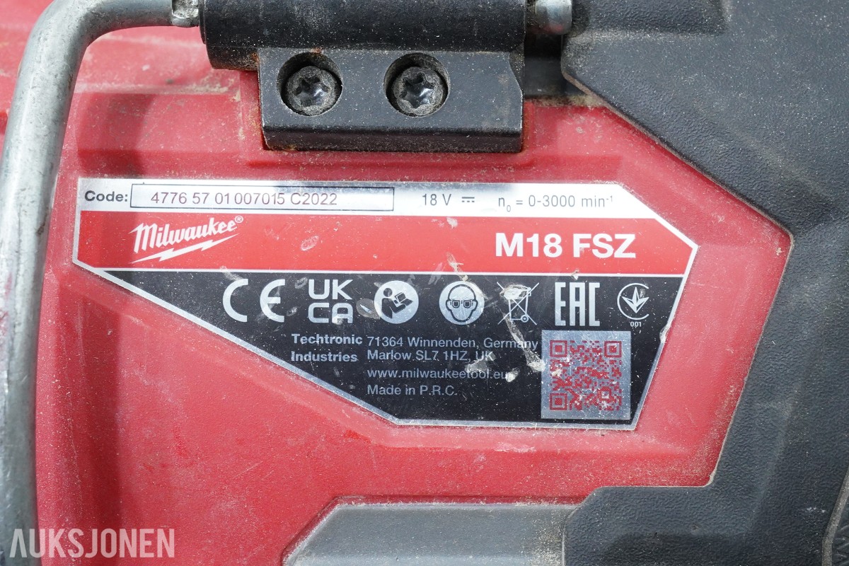 Milwaukee M18 batteriverktøy - 8 maskiner og 2 hurtigladere