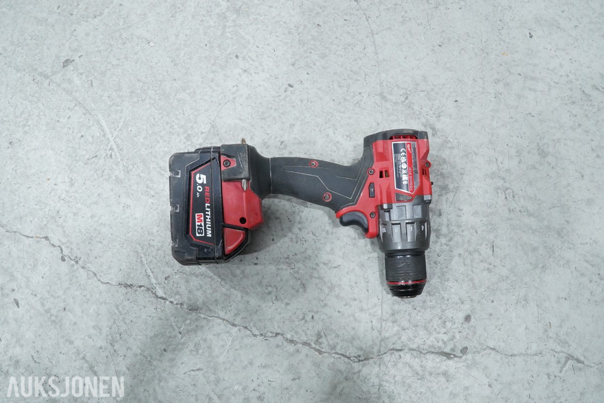 Milwaukee M18 batteriverktøy - 8 maskiner og 2 hurtigladere