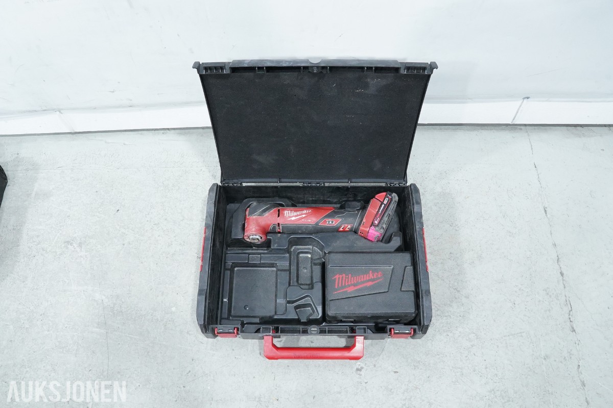 Milwaukee M18 batteriverktøy - 8 maskiner og 2 hurtigladere