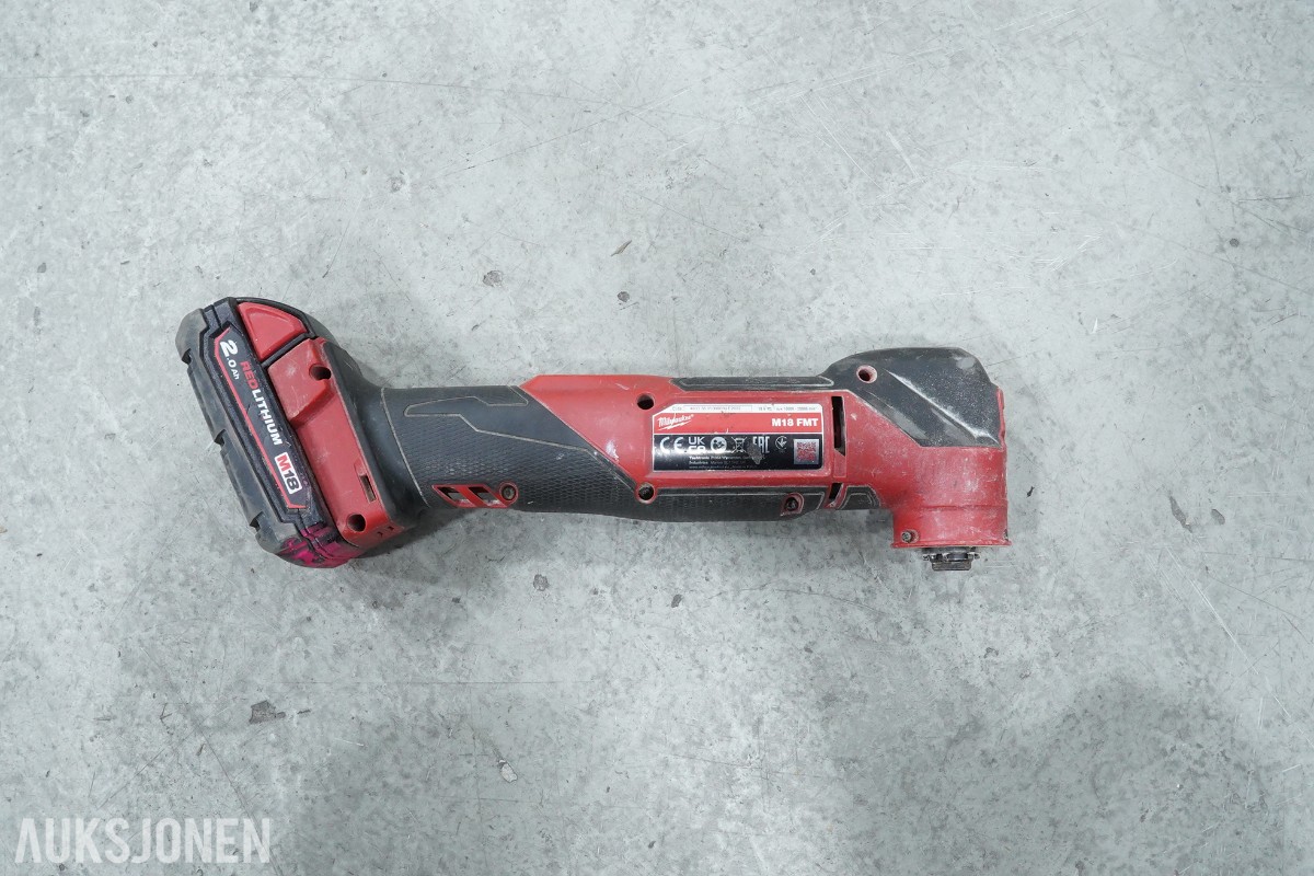 Milwaukee M18 batteriverktøy - 8 maskiner og 2 hurtigladere