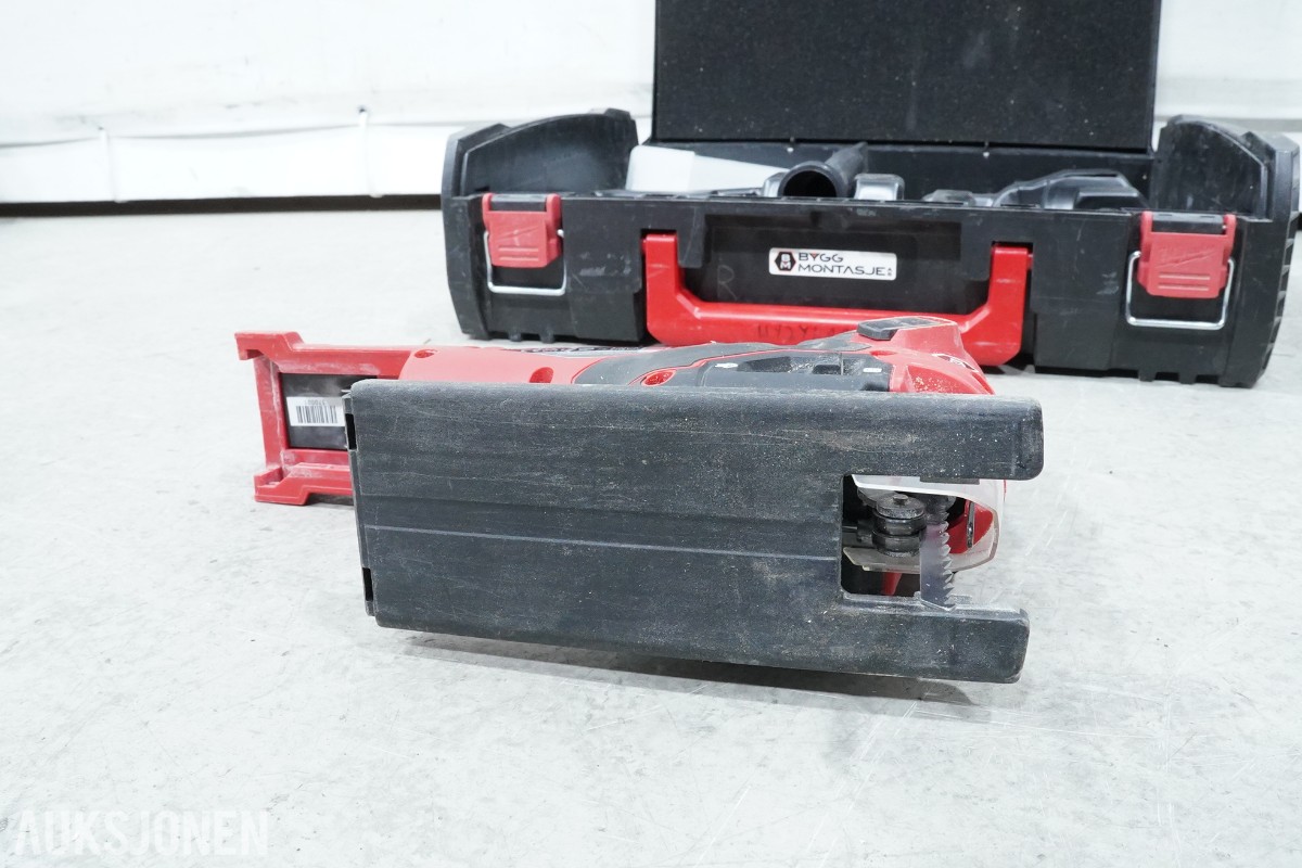 Milwaukee M18 batteriverktøy - 8 maskiner og 2 hurtigladere