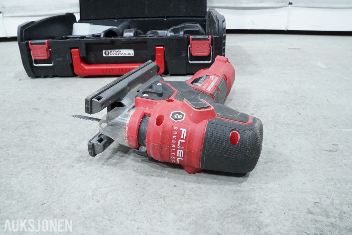 Milwaukee M18 batteriverktøy - 8 maskiner og 2 hurtigladere