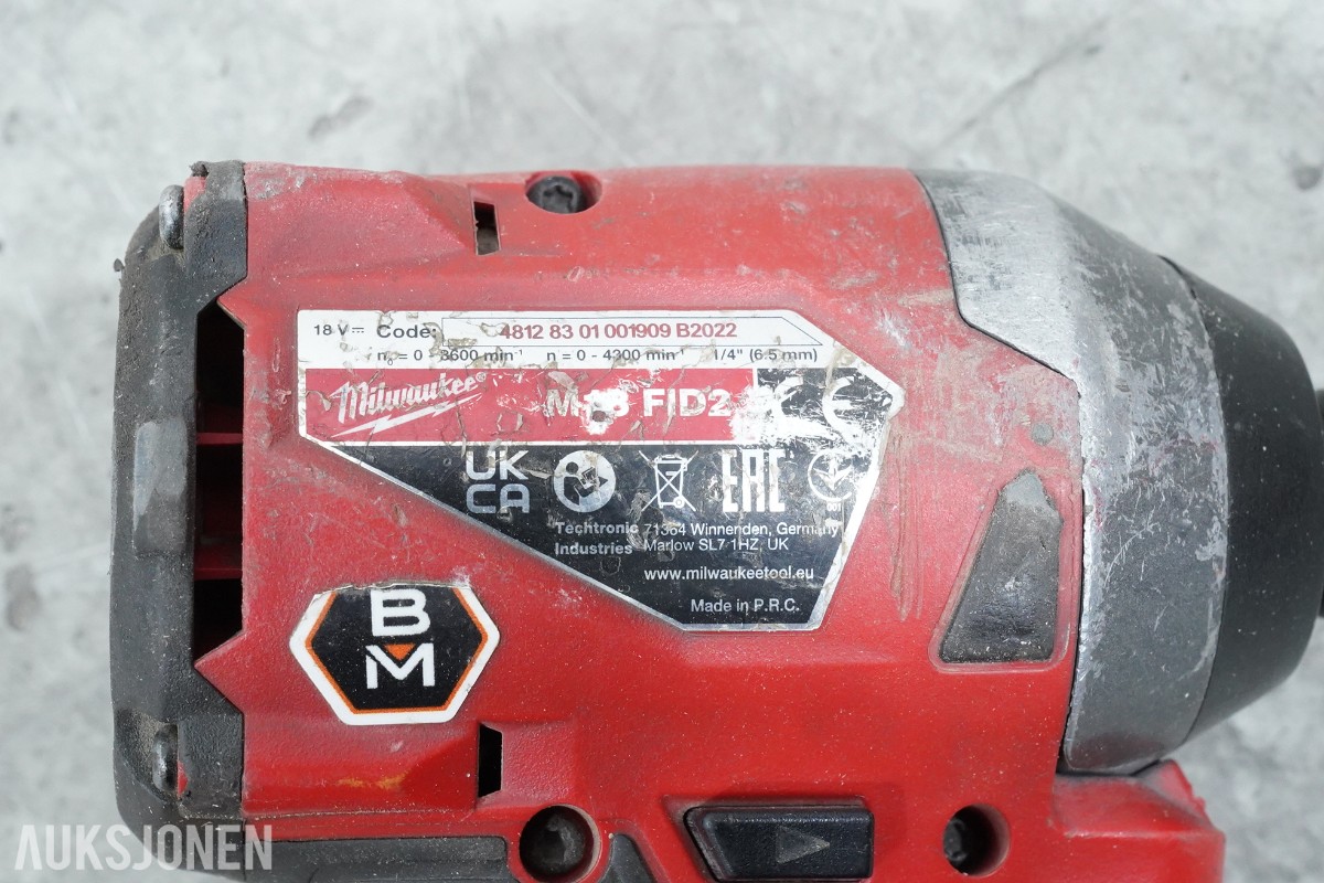 Milwaukee M18 batteriverktøy - 8 maskiner og 2 hurtigladere