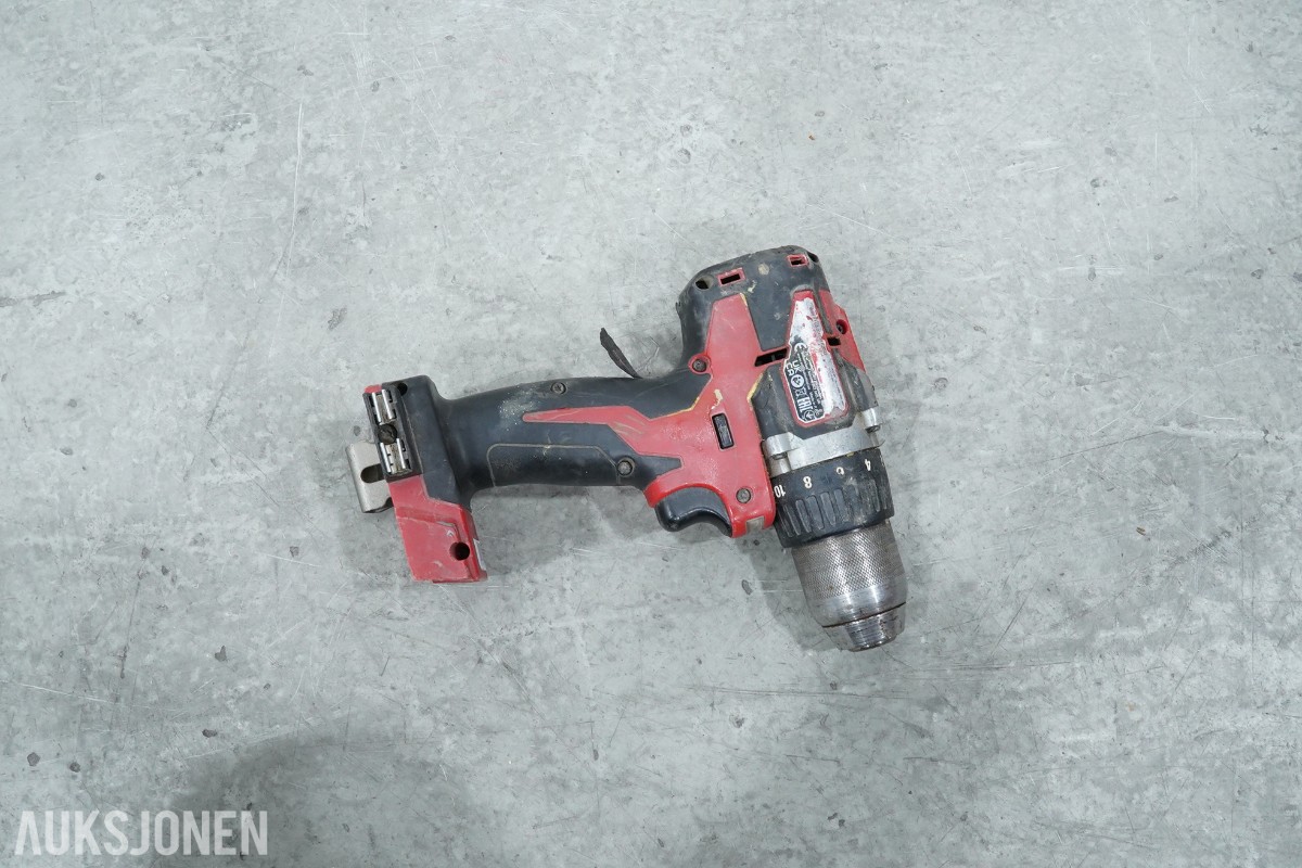 Milwaukee M18 batteriverktøy - 8 maskiner og 2 hurtigladere