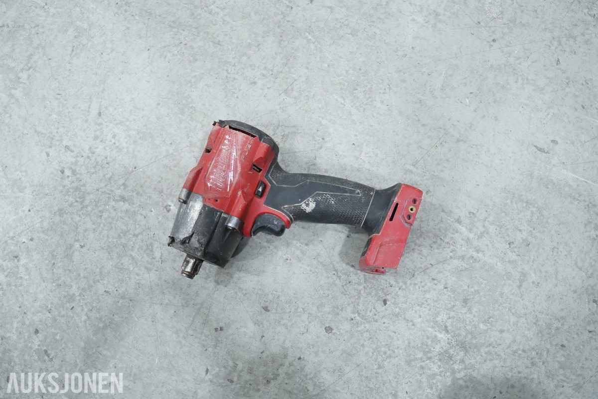 Parti Milwaukee M18 batteriverktøy - 8 maskiner, batterier, ladere