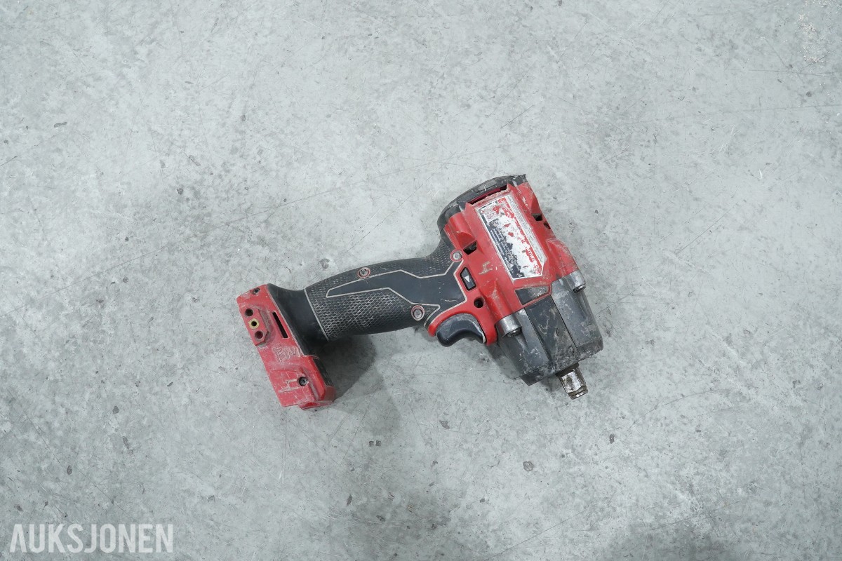 Parti Milwaukee M18 batteriverktøy - 8 maskiner, batterier, ladere