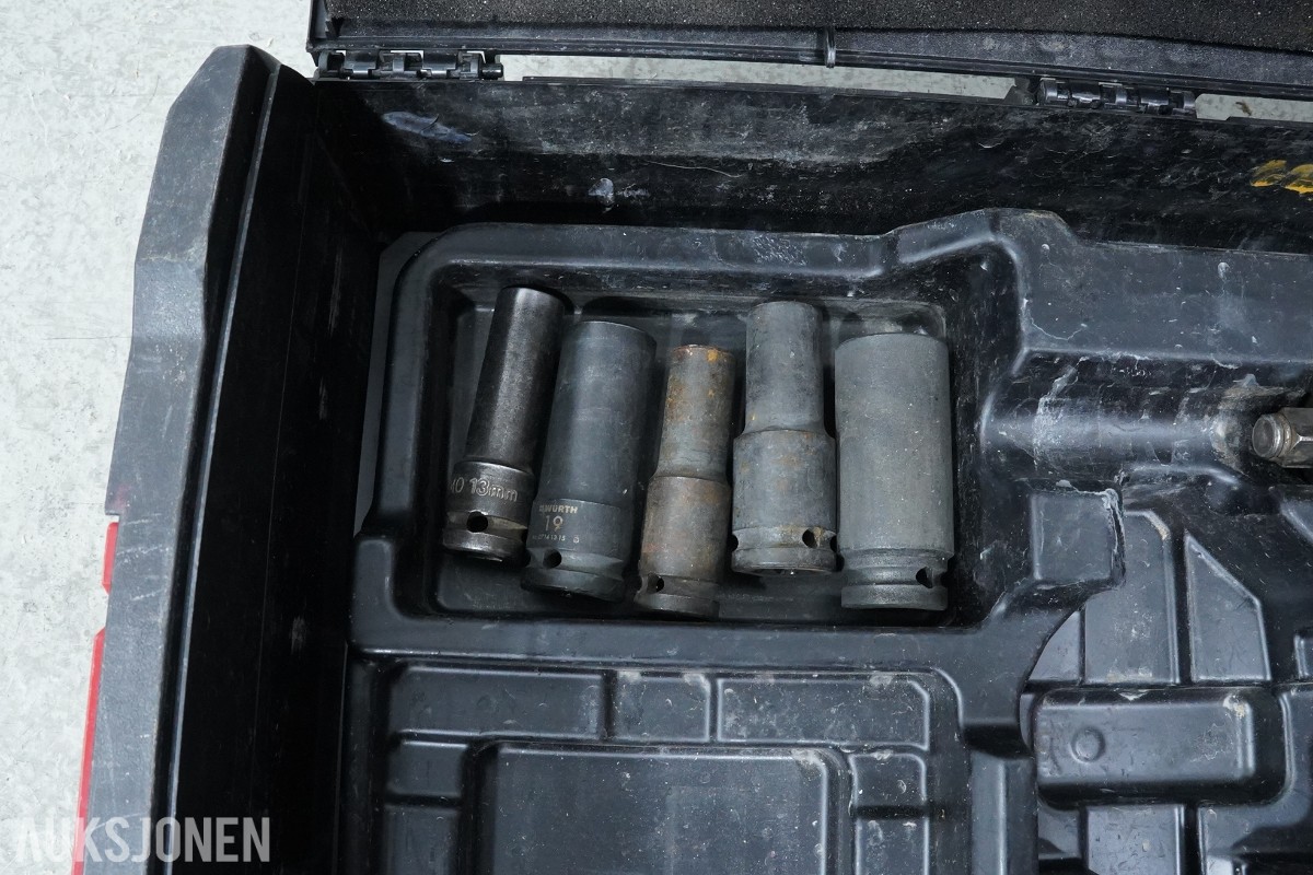 Parti Milwaukee M18 batteriverktøy - 8 maskiner, batterier, ladere