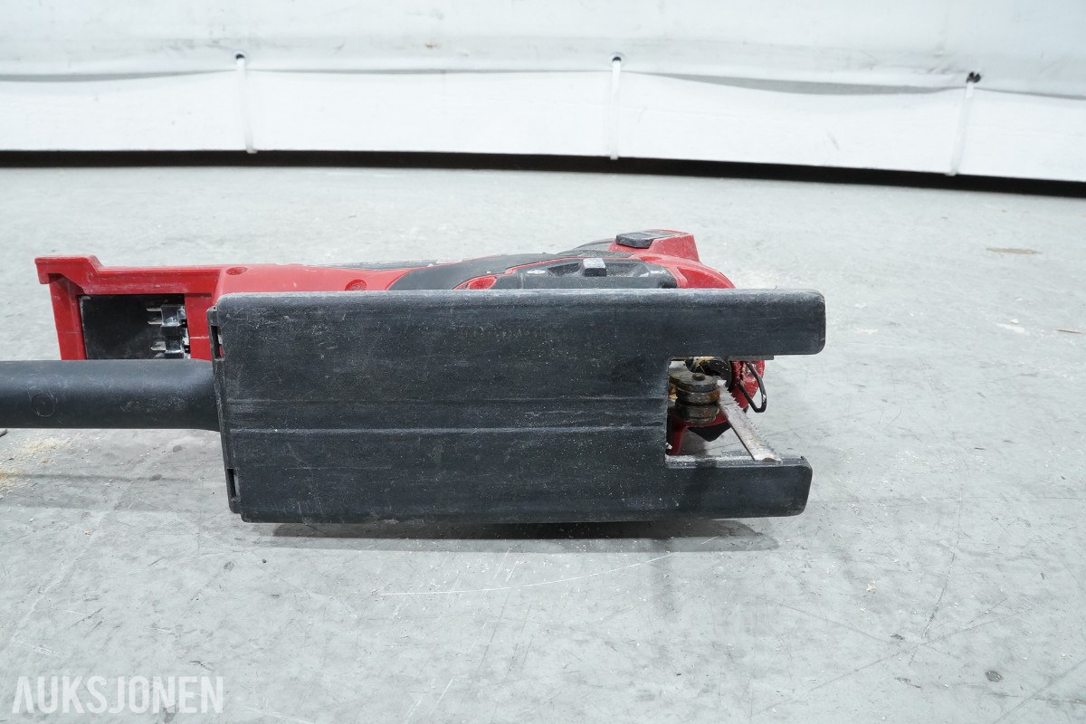 Parti Milwaukee M18 batteriverktøy - 8 maskiner, batterier, ladere
