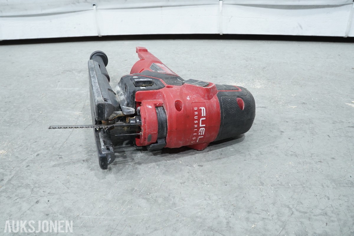 Parti Milwaukee M18 batteriverktøy - 8 maskiner, batterier, ladere