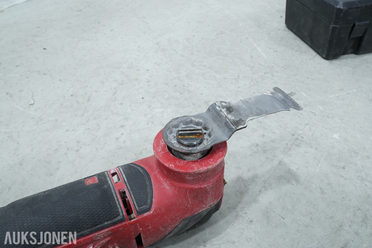 Parti Milwaukee M18 batteriverktøy - 8 maskiner, batterier, ladere