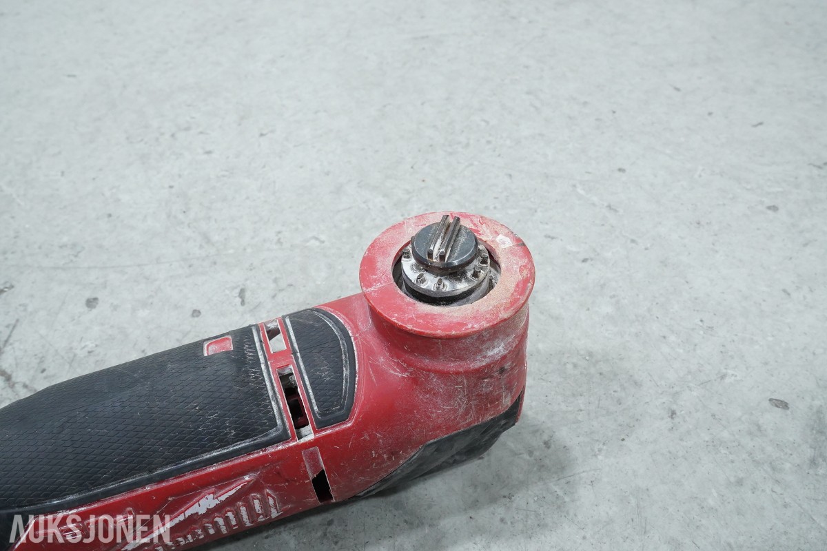 Parti Milwaukee M18 batteriverktøy - 8 maskiner, batterier, ladere