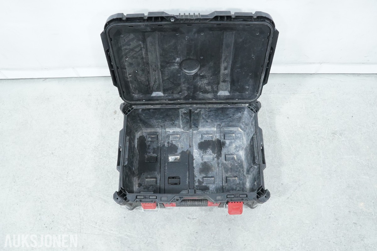 Parti Milwaukee M18 batteriverktøy - 8 maskiner, batterier, ladere