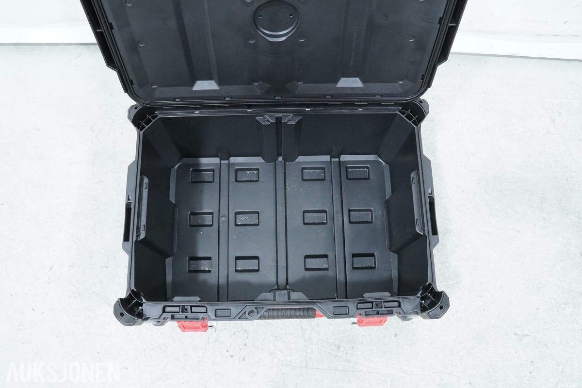 Parti Milwaukee M18 batteriverktøy - 8 maskiner, batterier, ladere