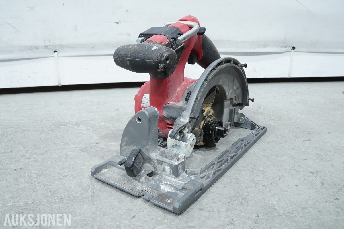 Milwaukee M12/M18 verktøypakke - 9 maskiner og 3 ladere