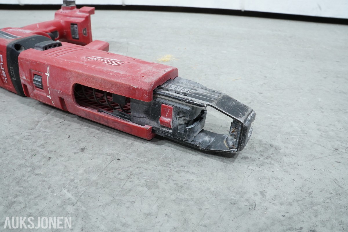 Milwaukee M12/M18 verktøypakke - 9 maskiner og 3 ladere