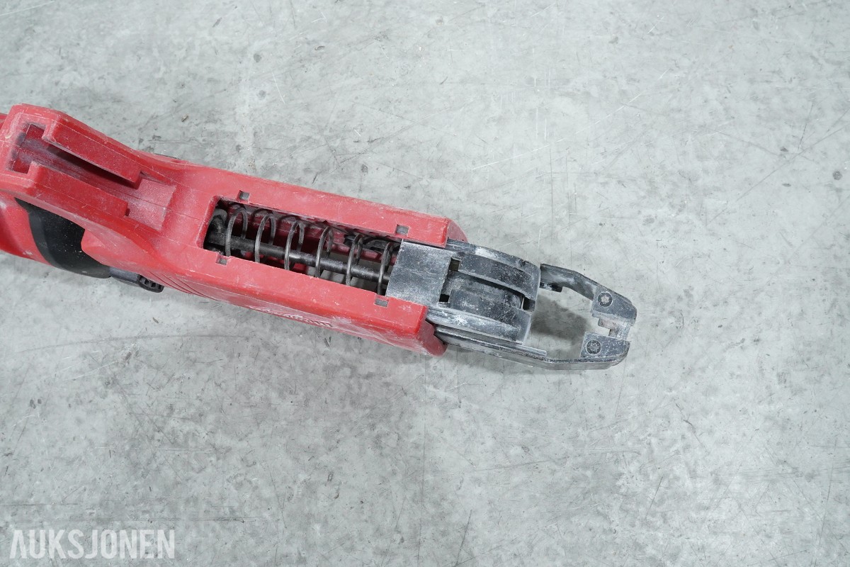 Milwaukee M12/M18 verktøypakke - 9 maskiner og 3 ladere