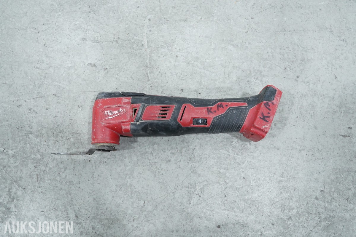 Milwaukee M12/M18 verktøypakke - 9 maskiner og 3 ladere