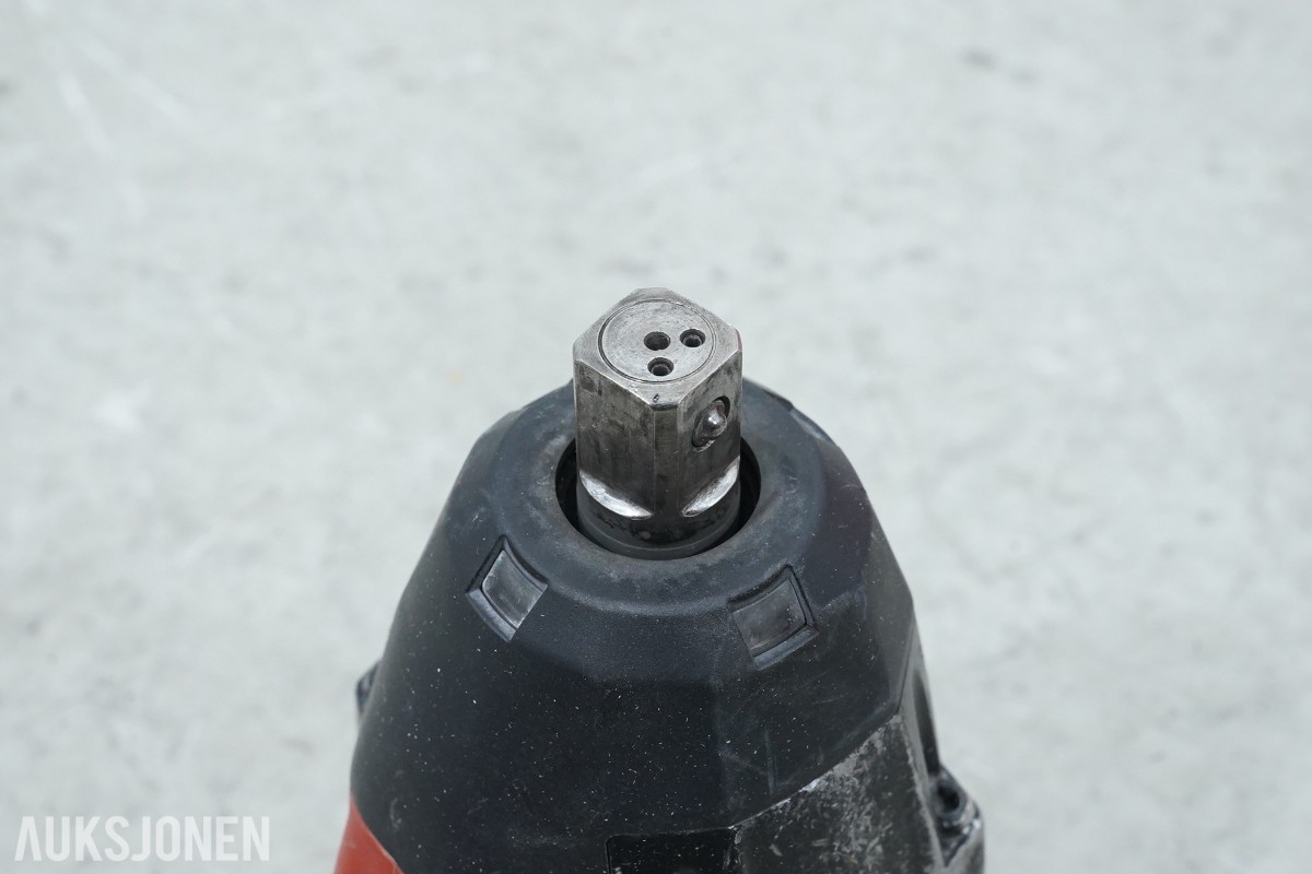 Nilfisk ATTIX 30-21 PC støvsuger med Hilti batteriverktøy og injeksjonsverktøy