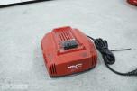 Nilfisk ATTIX 30-21 PC støvsuger med Hilti batteriverktøy og injeksjonsverktøy