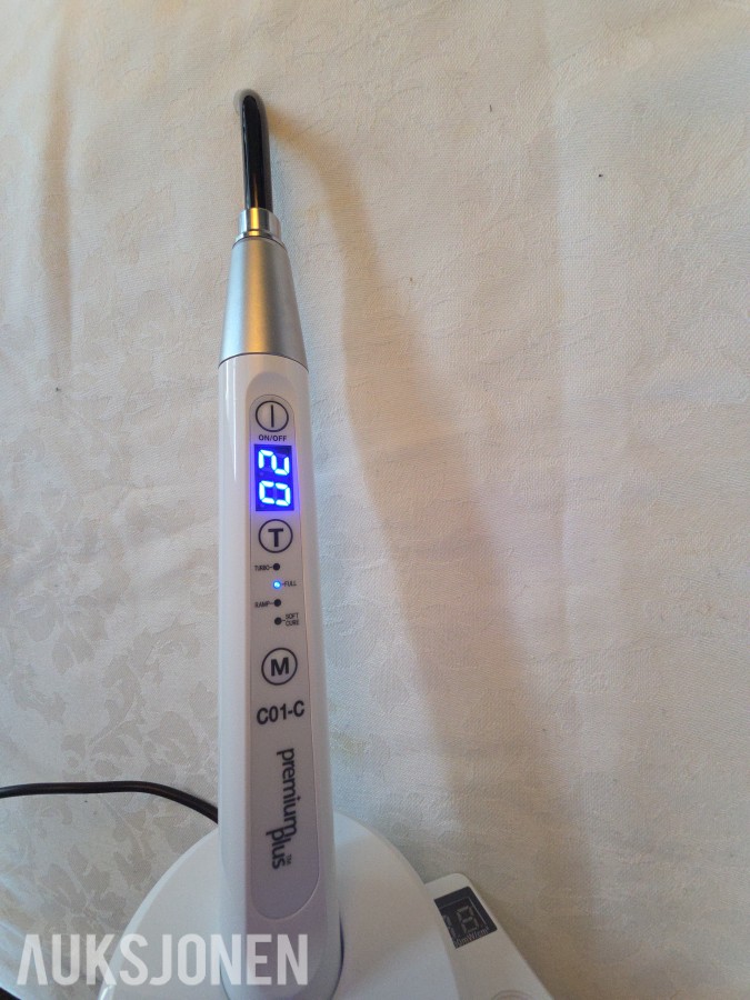 Premium Plus C01-C LED herdelampe med ladestasjon