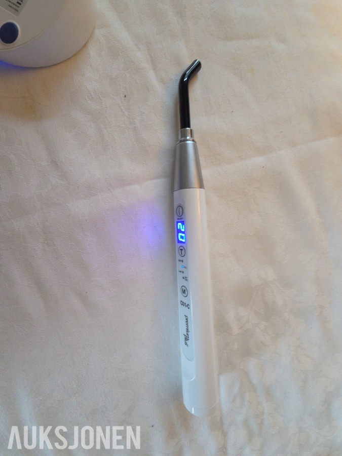 Premium Plus C01-C LED herdelampe med ladestasjon