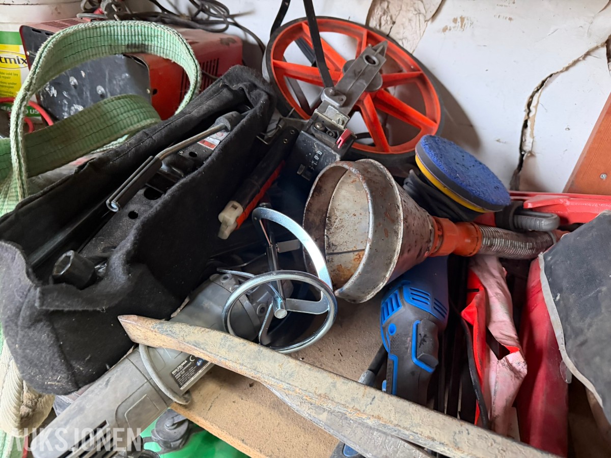 Overskuddsmateriell og verkstedutstyr