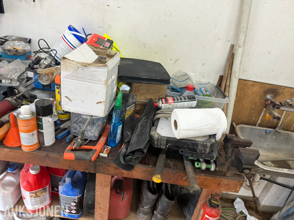 Overskuddsmateriell og verkstedutstyr