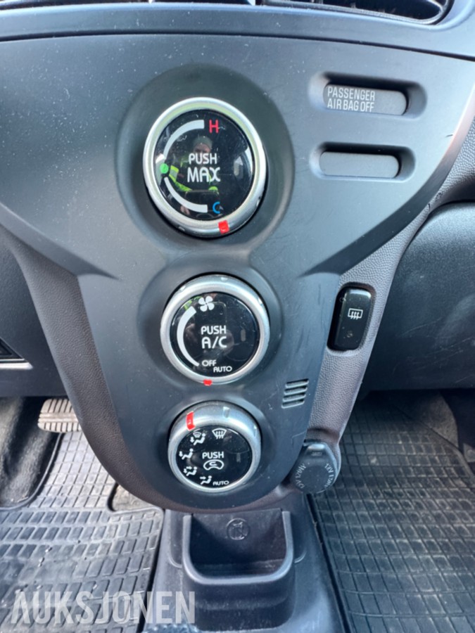 2012 Mitsubishi I-MIEV - delebil/rep objekt.