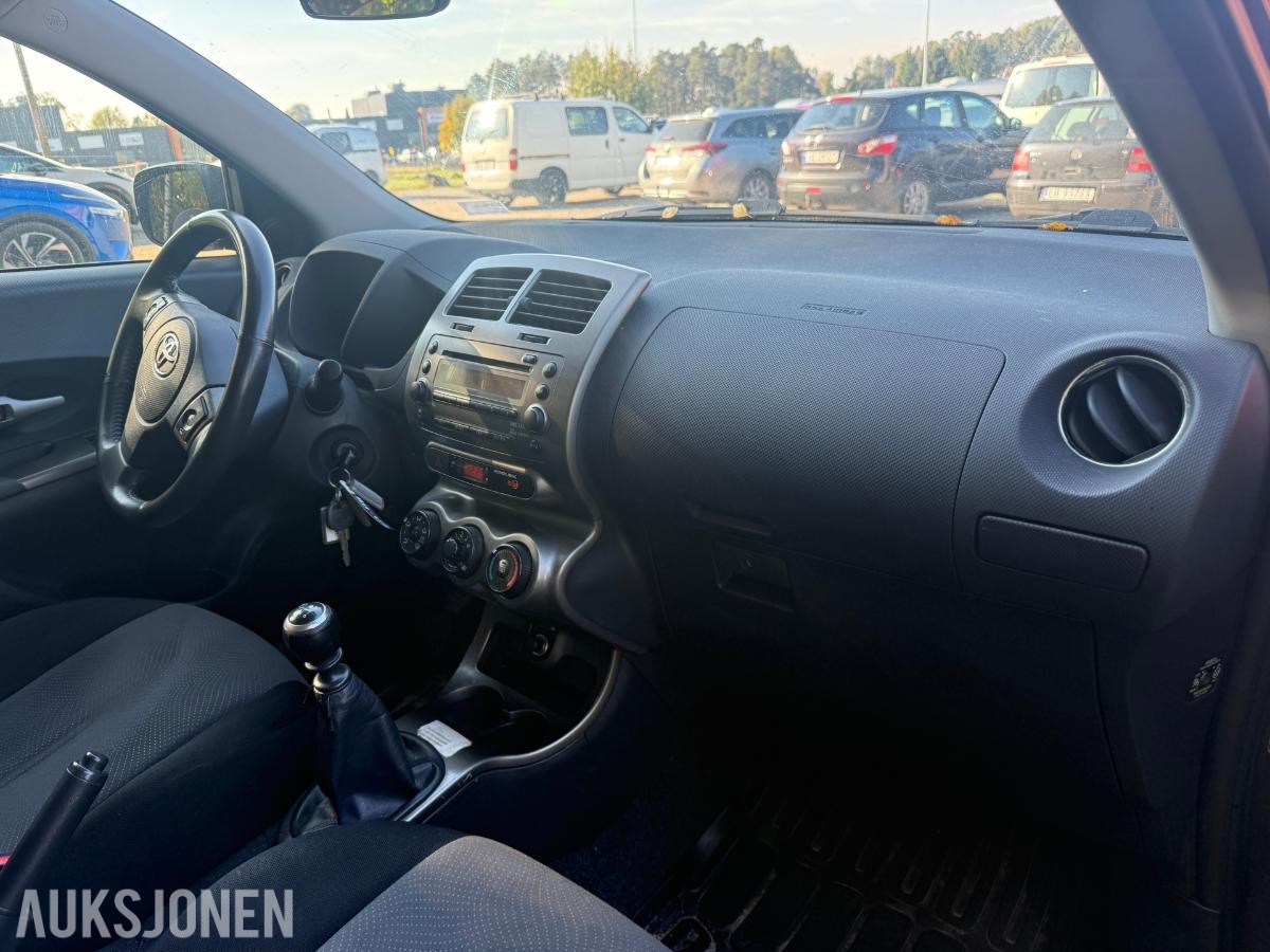 2013 Toyota URBAN CRUISER 1.4-90 D 4WD, 101199km.