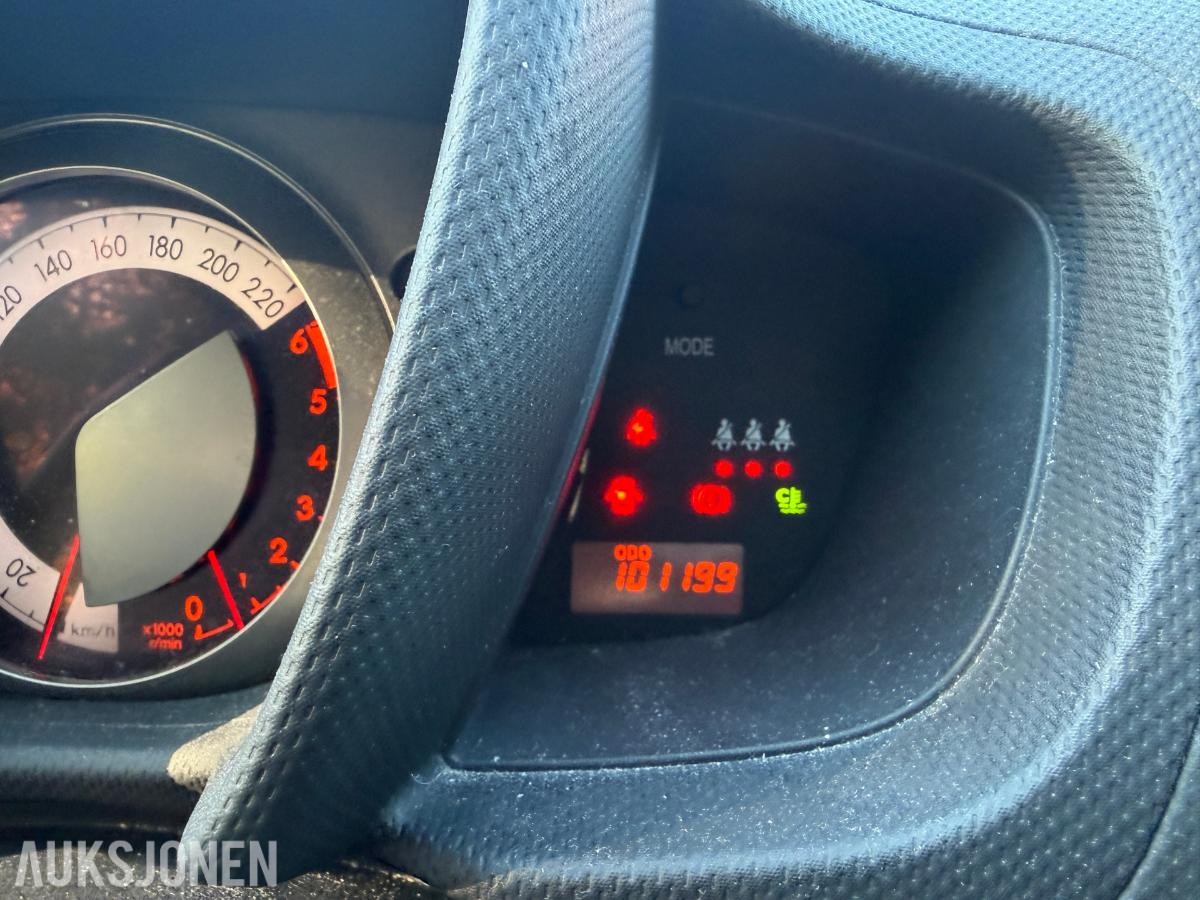 2013 Toyota URBAN CRUISER 1.4-90 D 4WD, 101199km.