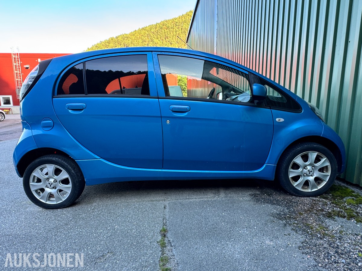 2012 Mitsubishi I-MIEV - delebil/rep. objekt