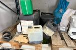 Reoler med verktøy, utstyr og materiell
