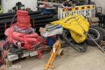 Reoler med verktøy, utstyr og materiell
