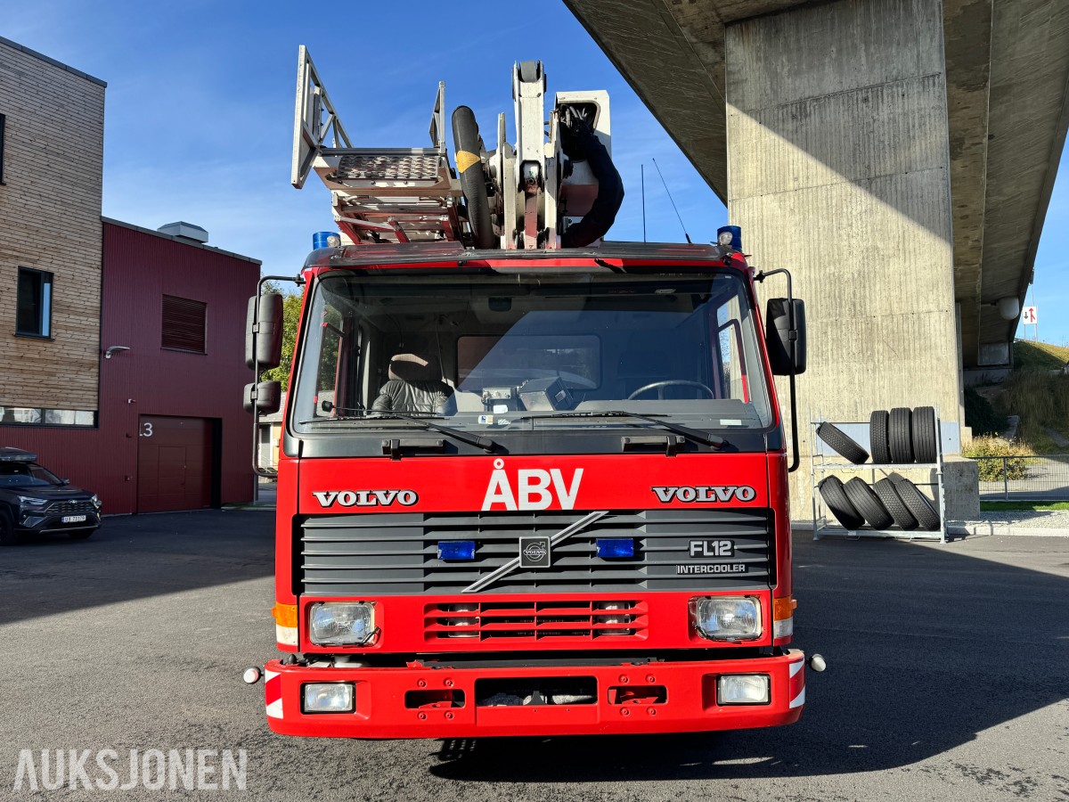 1996 Volvo FL12 - 6X2 - Brannbil / Liftbil - Bronto Skylift F32 HDT 2000 personløfter- 75.358 km - Registrert som motorredskap