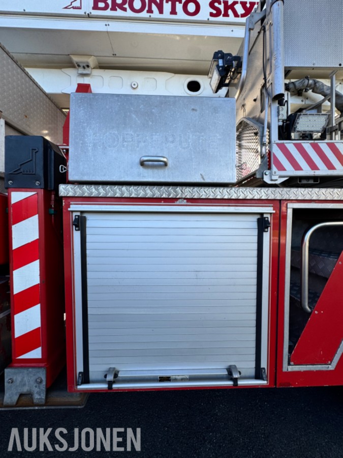 1996 Volvo FL12 - 6X2 - Brannbil / Liftbil - Bronto Skylift F32 HDT 2000 personløfter- 75.358 km - Registrert som motorredskap