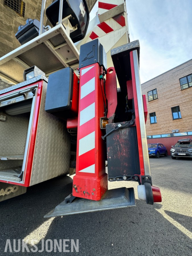 1996 Volvo FL12 - 6X2 - Brannbil / Liftbil - Bronto Skylift F32 HDT 2000 personløfter- 75.358 km - Registrert som motorredskap