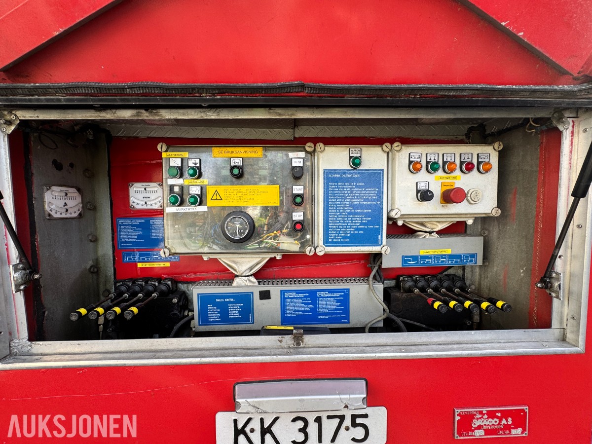 1996 Volvo FL12 - 6X2 - Brannbil / Liftbil - Bronto Skylift F32 HDT 2000 personløfter- 75.358 km - Registrert som motorredskap