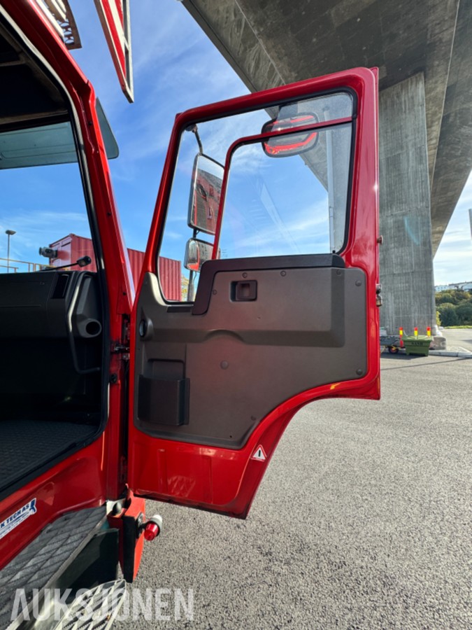 1996 Volvo FL12 - 6X2 - Brannbil / Liftbil - Bronto Skylift F32 HDT 2000 personløfter- 75.358 km - Registrert som motorredskap