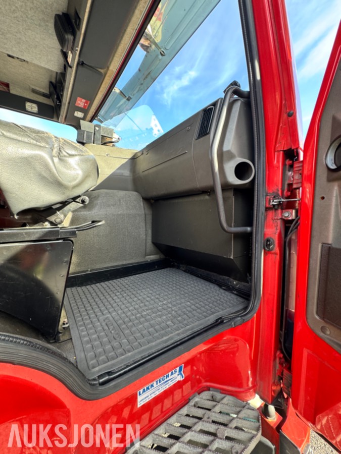 1996 Volvo FL12 - 6X2 - Brannbil / Liftbil - Bronto Skylift F32 HDT 2000 personløfter- 75.358 km - Registrert som motorredskap