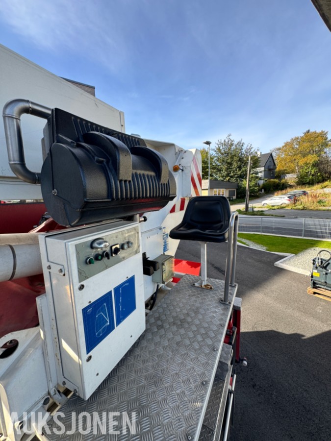 1996 Volvo FL12 - 6X2 - Brannbil / Liftbil - Bronto Skylift F32 HDT 2000 personløfter- 75.358 km - Registrert som motorredskap