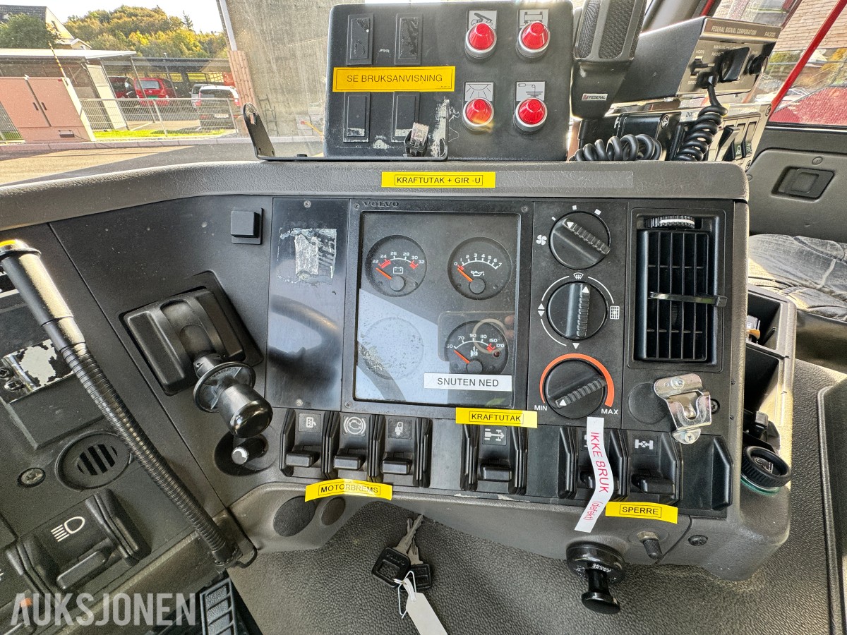 1996 Volvo FL12 - 6X2 - Brannbil / Liftbil - Bronto Skylift F32 HDT 2000 personløfter- 75.358 km - Registrert som motorredskap