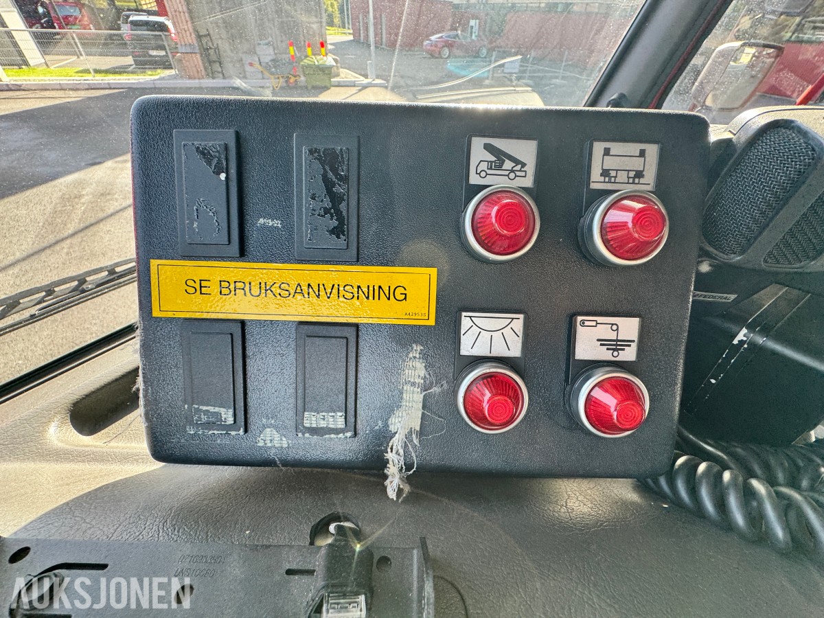 1996 Volvo FL12 - 6X2 - Brannbil / Liftbil - Bronto Skylift F32 HDT 2000 personløfter- 75.358 km - Registrert som motorredskap
