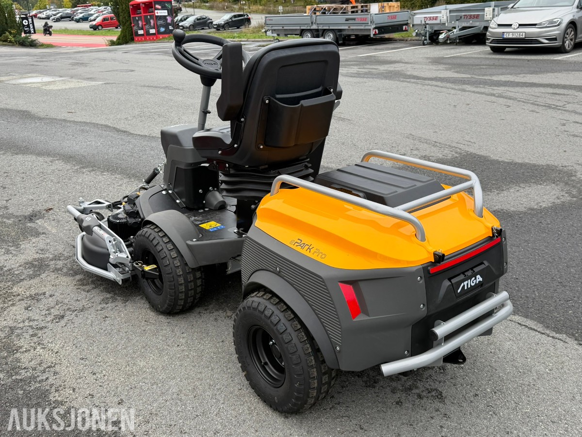 2026 Stiga ePark Pro elektrisk frontklipper - Utstillingsmodell