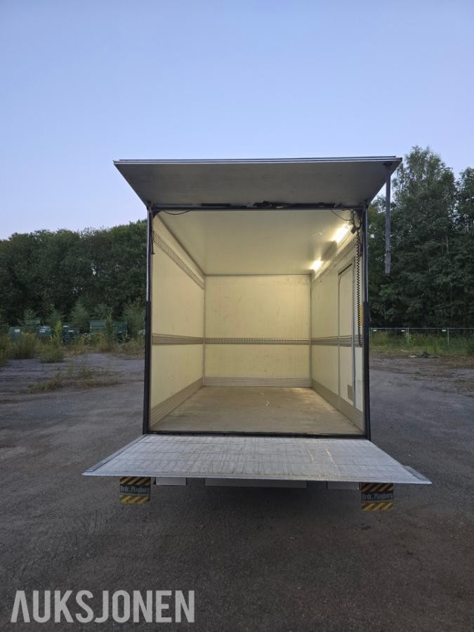 2018  IVECO DAILY 35C18, SKAPBIL 180HK AUT WEBASTO ZEPRO LØFTELEM
